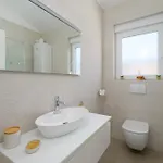 J&j New Modern Elegant With Balcony And Loggia - Free Private Parking Fast Wi-fi And 3 Air Conditioners * プーラ