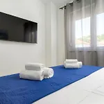 J&j New Modern Elegant With Balcony And Loggia - Free Private Parking Fast Wi-fi And 3 Air Conditioners * プーラ