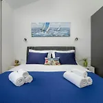 J&j New Modern Elegant With Balcony And Loggia - Free Private Parking Fast Wi-fi And 3 Air Conditioners アパート