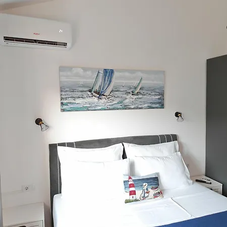 J&j New Modern Elegant With Balcony And Loggia - Free Private Parking - Fast Wi-fi And 3 Air Conditioners Apartman *
